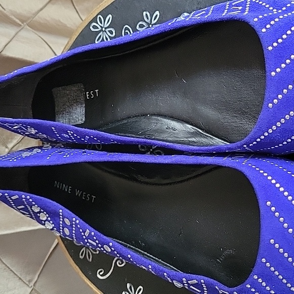 VGUC- Nine West Studded / Embellished Suede Pointed Toe Flats - Picture 8 of 9